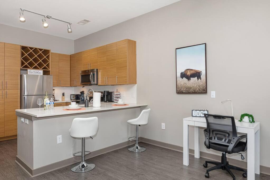 Chic Uptown Unit With Gym, Pool Apartment Charlotte Exterior photo