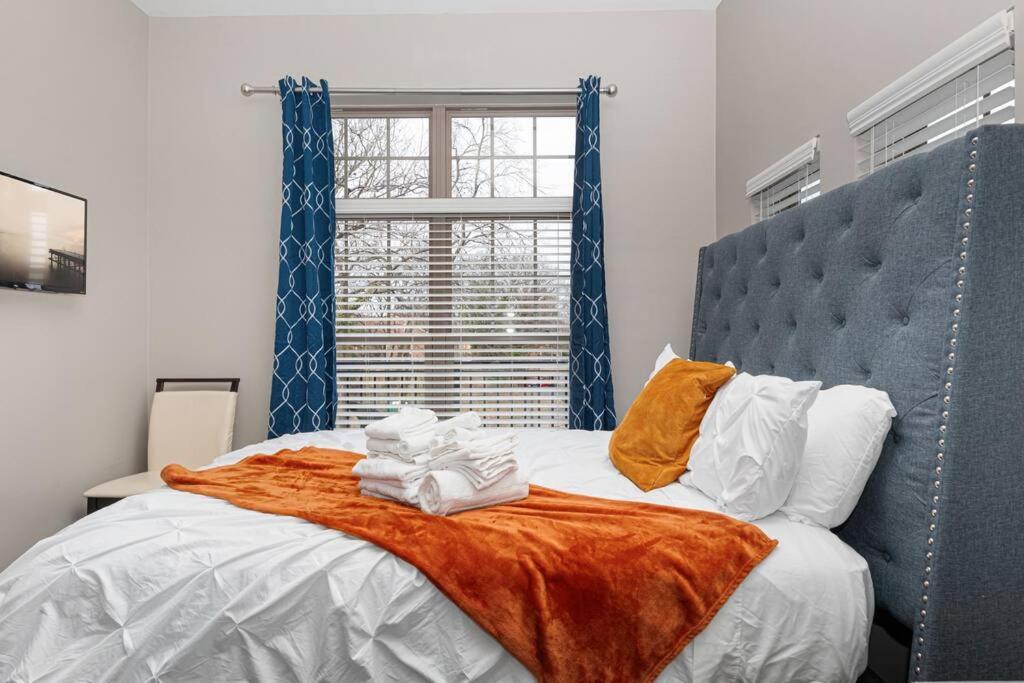 Chic Uptown Unit With Gym, Pool Apartment Charlotte Exterior photo