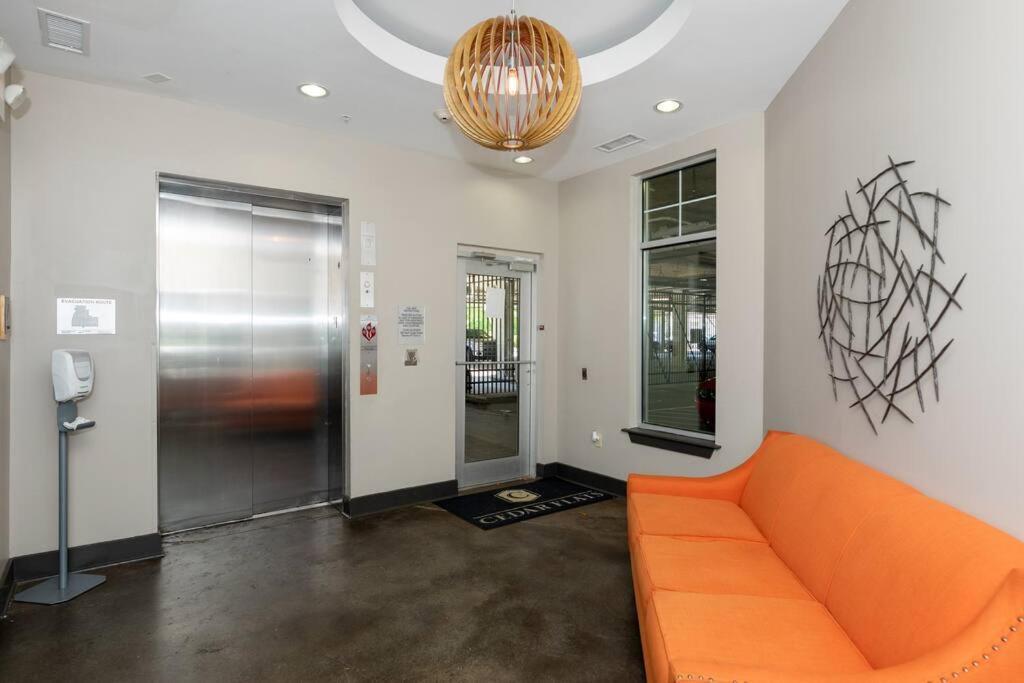 Chic Uptown Unit With Gym, Pool Apartment Charlotte Exterior photo
