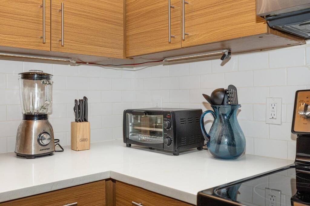 Chic Uptown Unit With Gym, Pool Apartment Charlotte Exterior photo