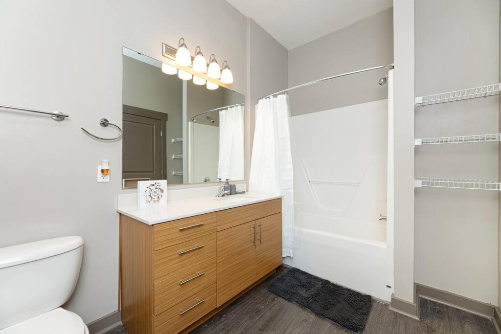 Chic Uptown Unit With Gym, Pool Apartment Charlotte Exterior photo