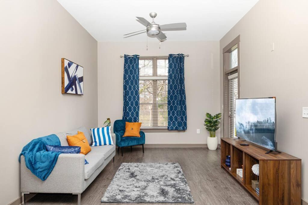 Chic Uptown Unit With Gym, Pool Apartment Charlotte Exterior photo